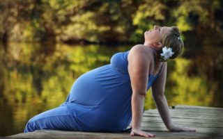 The benefits of prenatal yoga for pregnant women